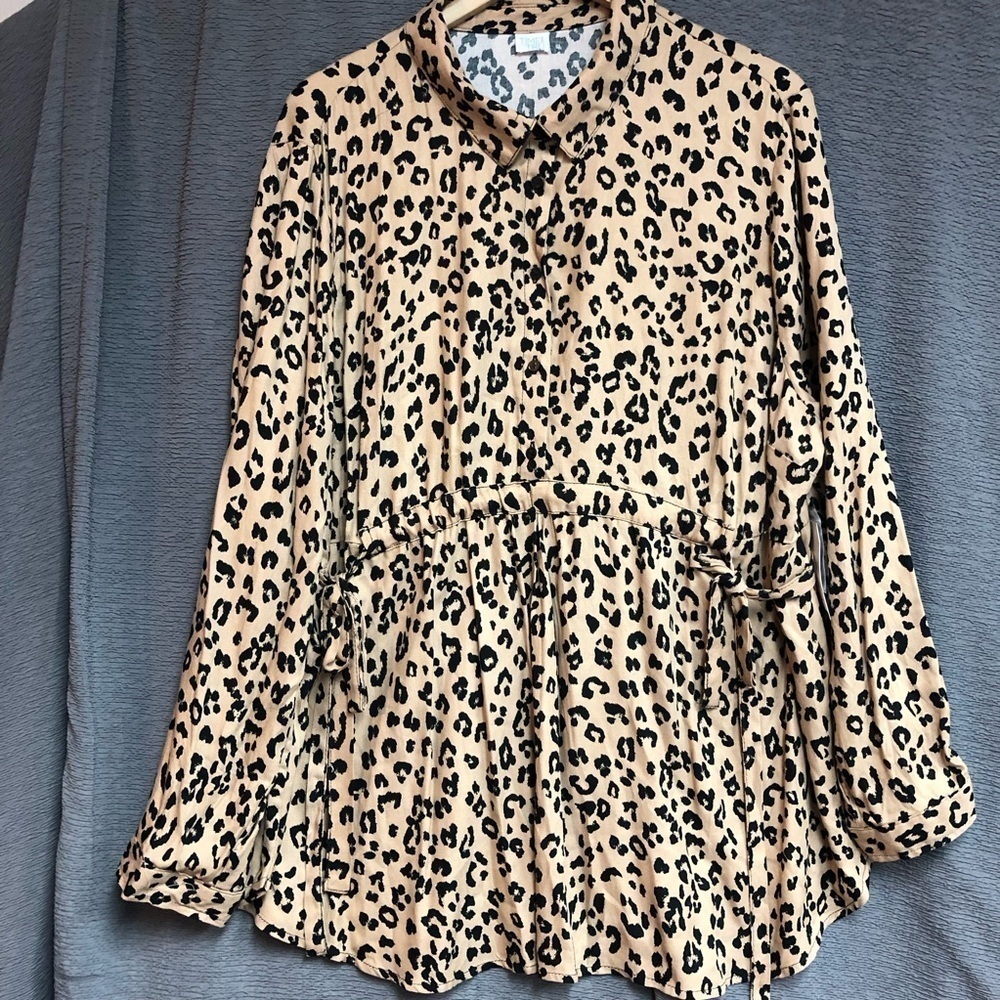 NWT Time tru XXL collar flowy top tan and black animal print drawstring waist,